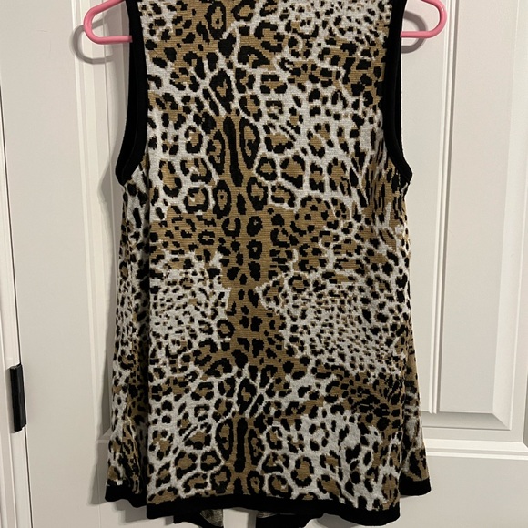 #1988. Art and Soul Leopard Print Mid-Thigh Open Vest. Size S - Picture 4 of 7